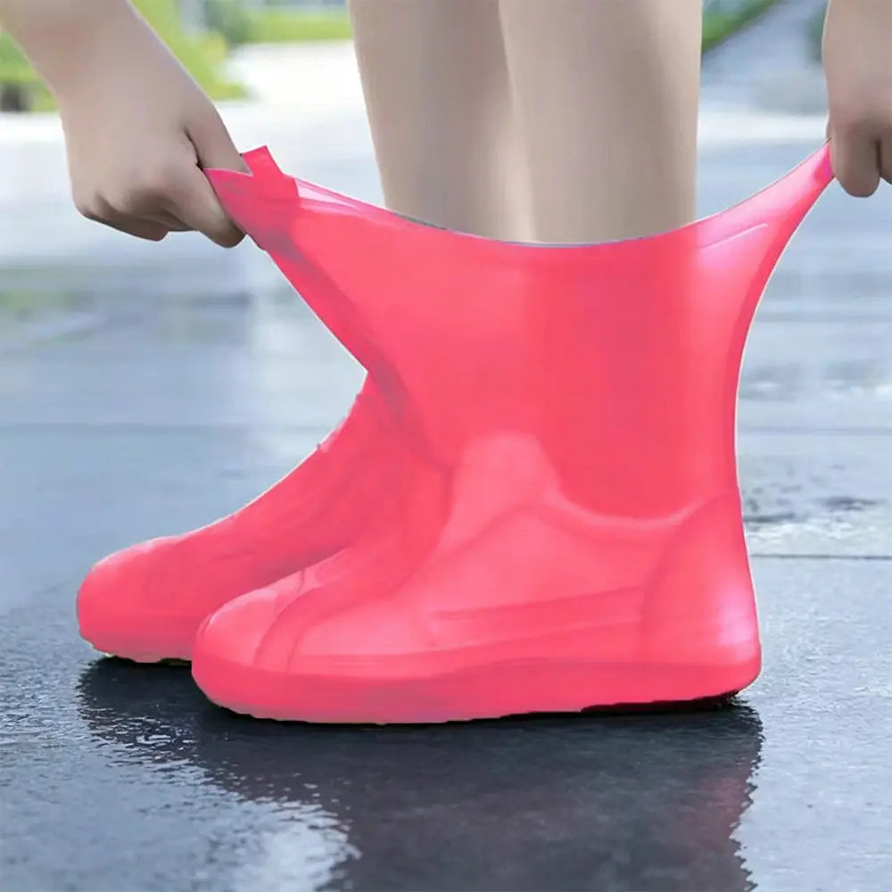 【2 kusy 480 Kč】Chraňte své tenisky před promočením! Odolné nepromokavé návleky na boty: protiskluzové a skladné – snadno je sbalíte do tašky 🌧️